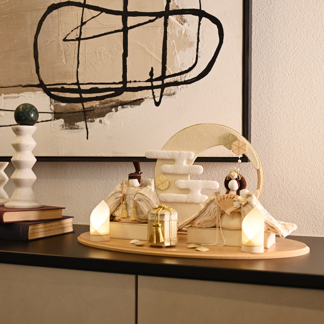 【2025年9月リニューアル】金襴亀甲花紋　雛飾り