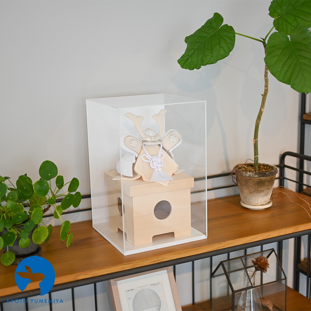 アクリルケース 兜