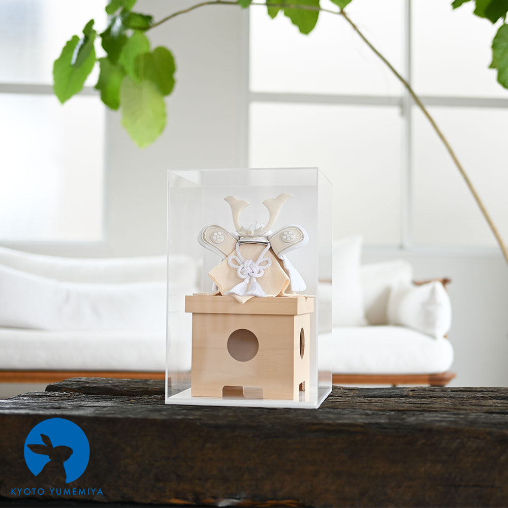 アクリルケース 兜