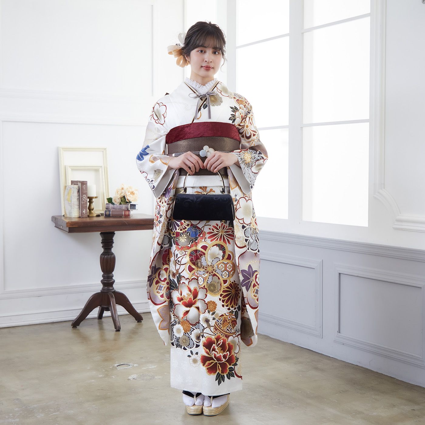 白 友禅 牡丹梅（【振袖・袋帯・長襦袢のセット商品】）