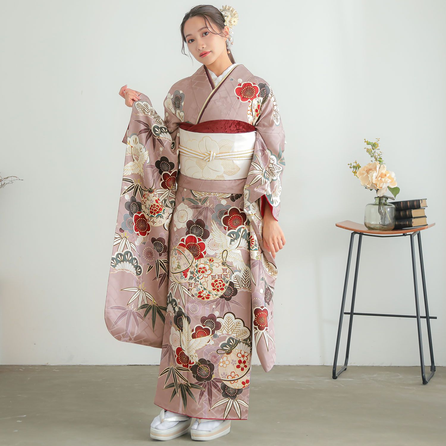 ローズグレー　鈴に松竹梅（【振袖・袋帯・長襦袢のセット商品】）