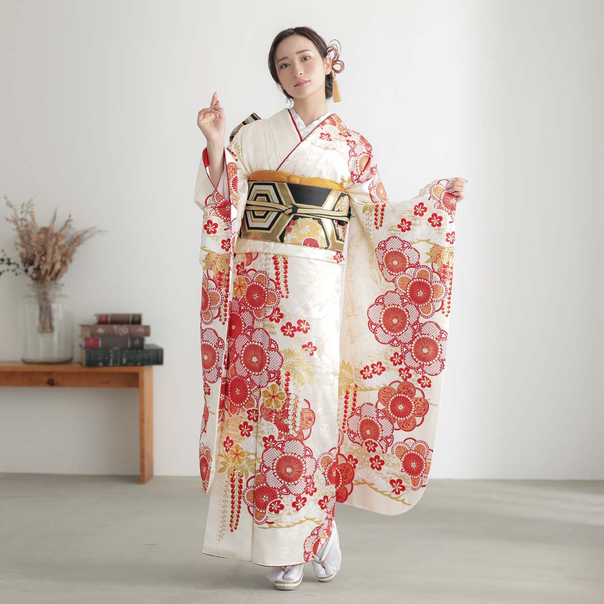 最高峰絞り染元「滝泰」白　疋田鹿の子絞り　紅梅に松竹（【振袖・袋帯・長襦袢のセット商品】）