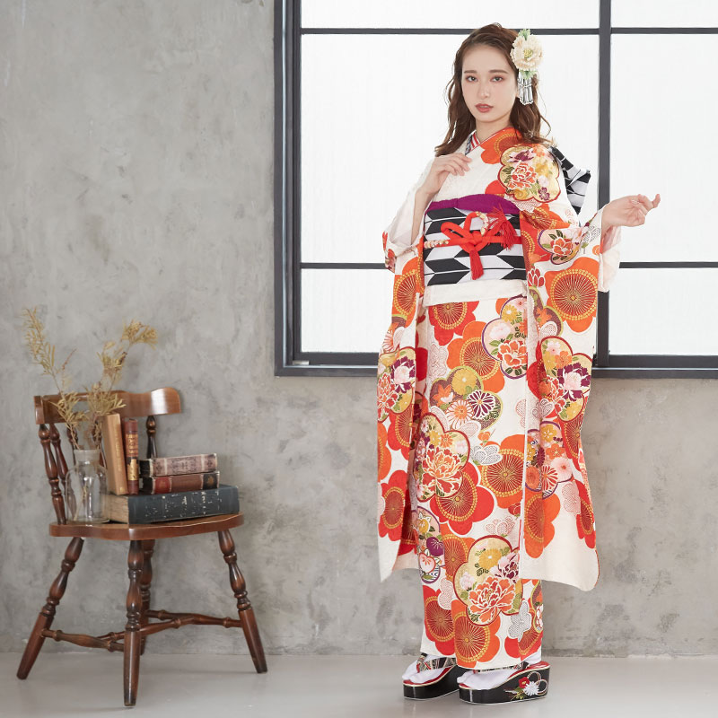 成人式振袖レンタル 白 紅梅（絹）