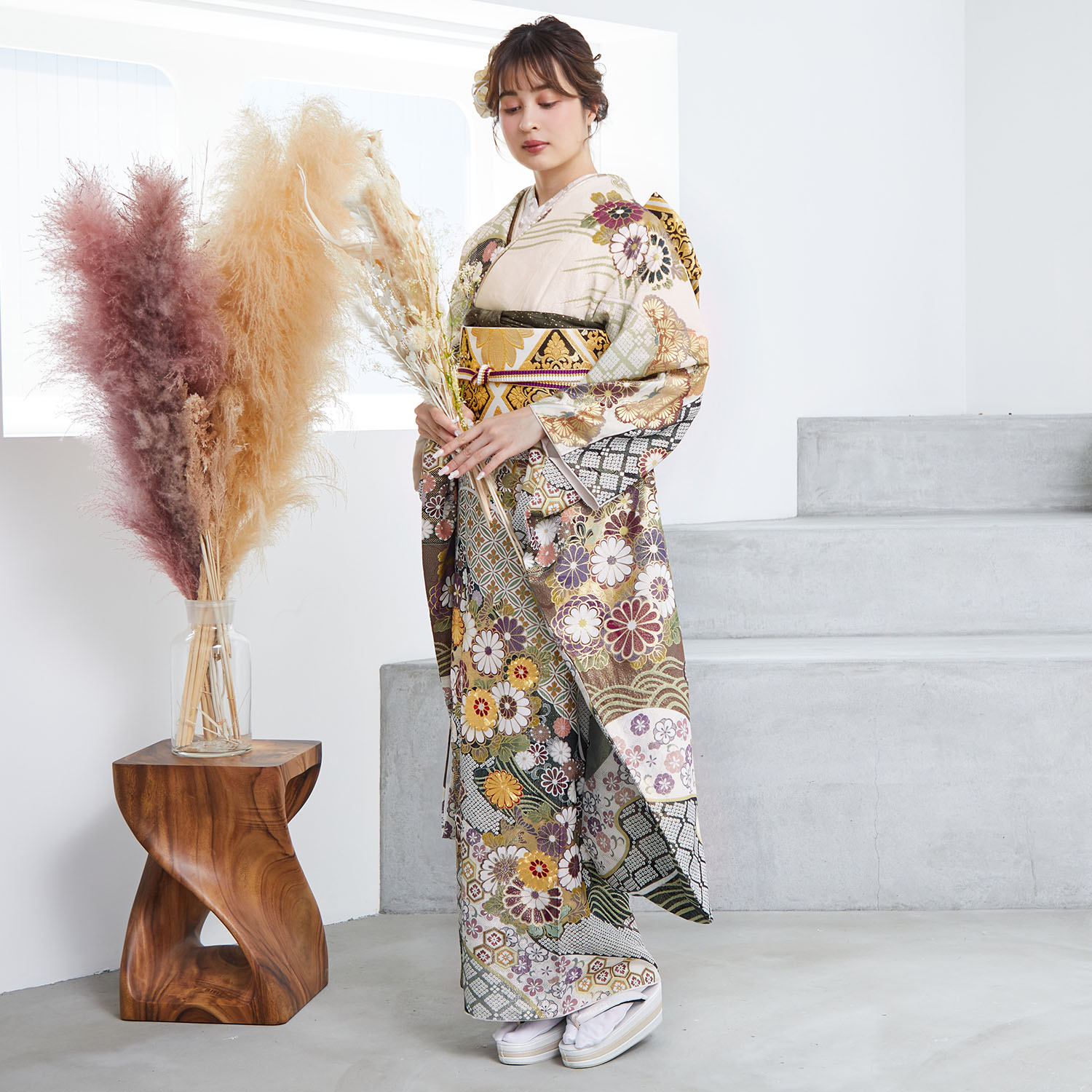 桂由美 クリーム 菊花丸文（【振袖・袋帯・長襦袢のセット商品です 