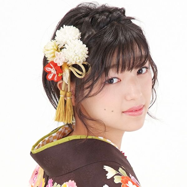 振袖髪飾り2点セット「オレンジ色のお花、つまみのお花、房飾り」つまみ細工髪飾り