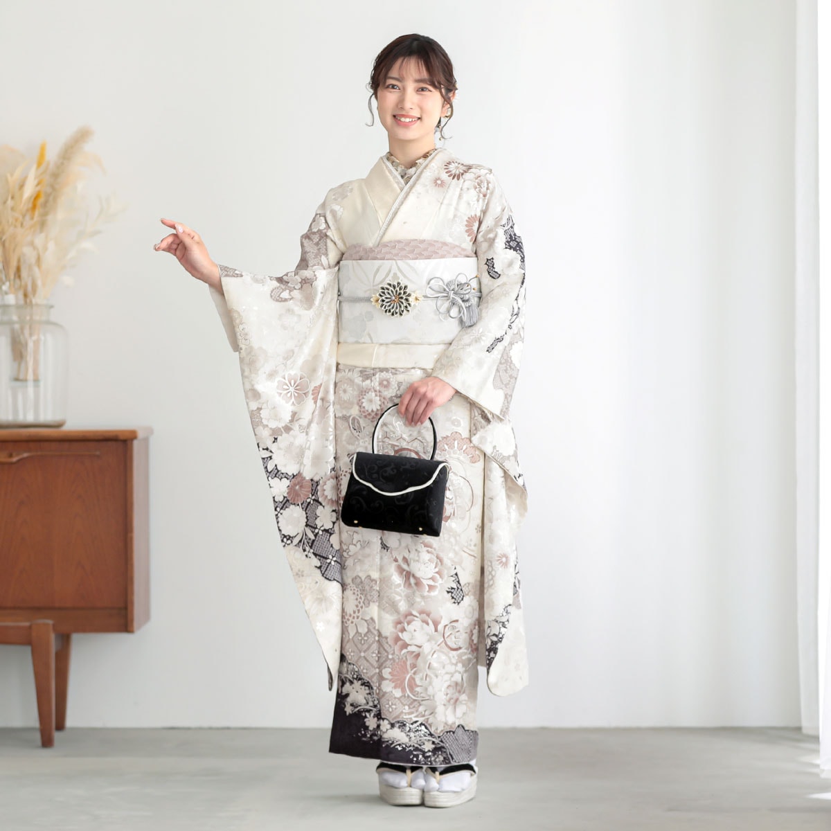 オフホワイト 檜扇に牡丹（【振袖・袋帯・長襦袢のセット商品】）