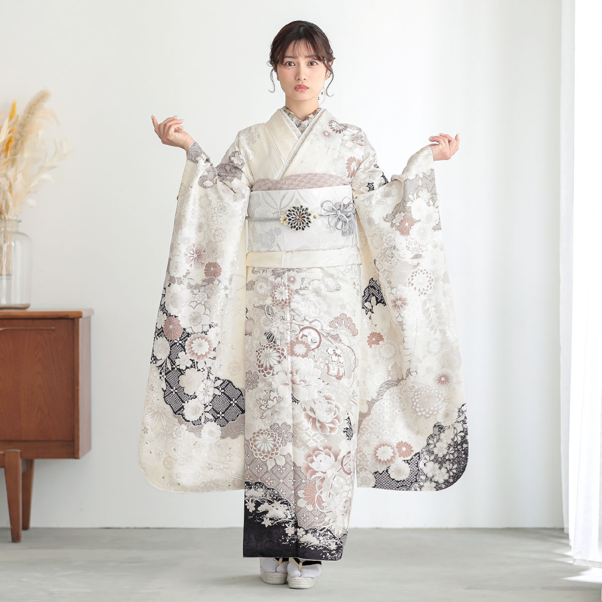 オフホワイト 檜扇に牡丹（【振袖・袋帯・長襦袢のセット商品】）