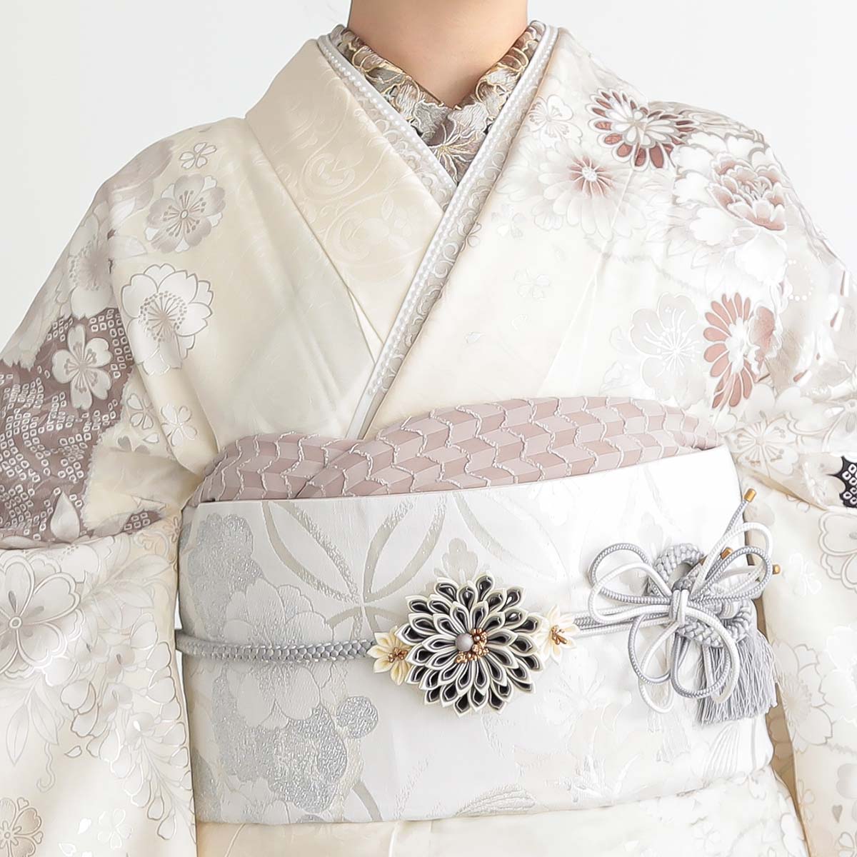 オフホワイト 檜扇に牡丹（【振袖・袋帯・長襦袢のセット商品】）