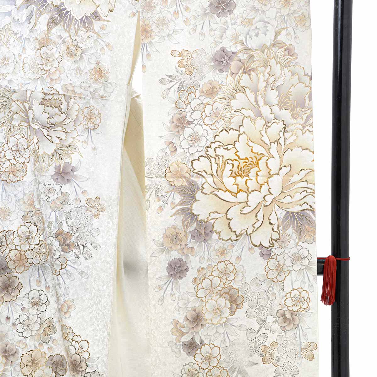 白 牡丹に枝垂れ桜（【振袖・袋帯・長襦袢のセット商品】） | FURISODE