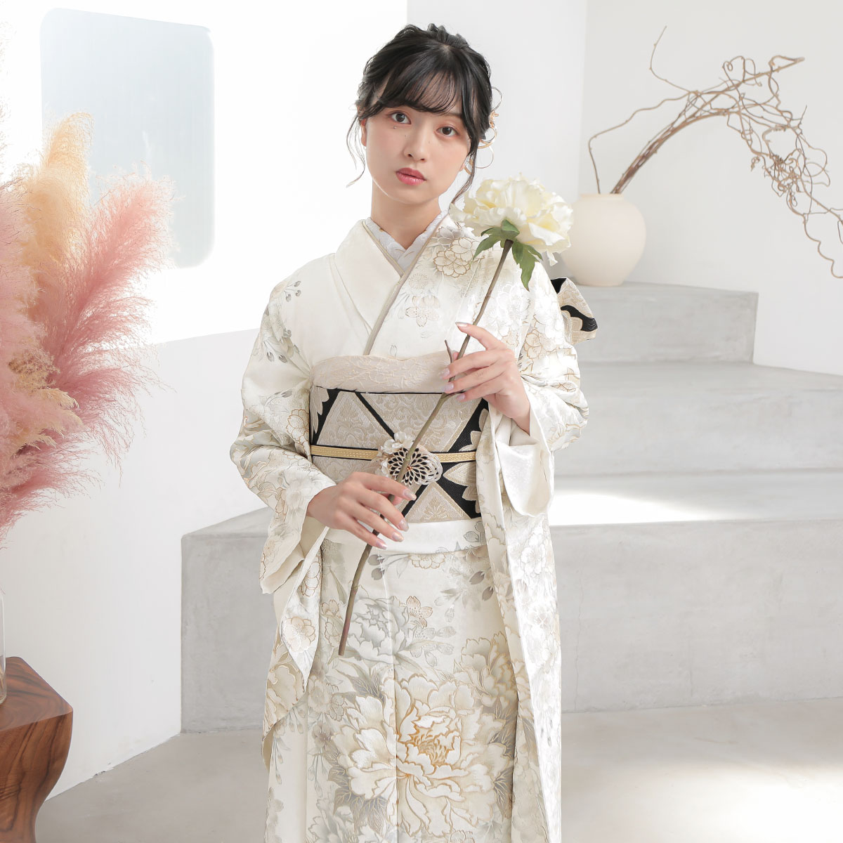 白×ピンク 枝垂れ桜 振袖 身丈153 TAKAZENの振袖 /ピンク色/エレガント