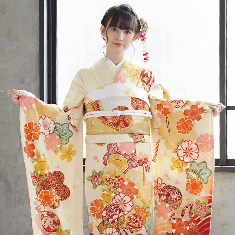 成人式振袖レンタル 薄黄色 波に扇面鞠と花（絹） | RENTAL,振袖（12月