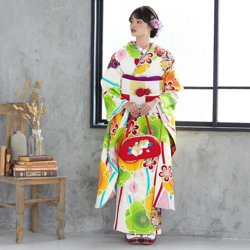 成人式振袖レンタル 白 立涌に桜楓(絹)(R1770)
