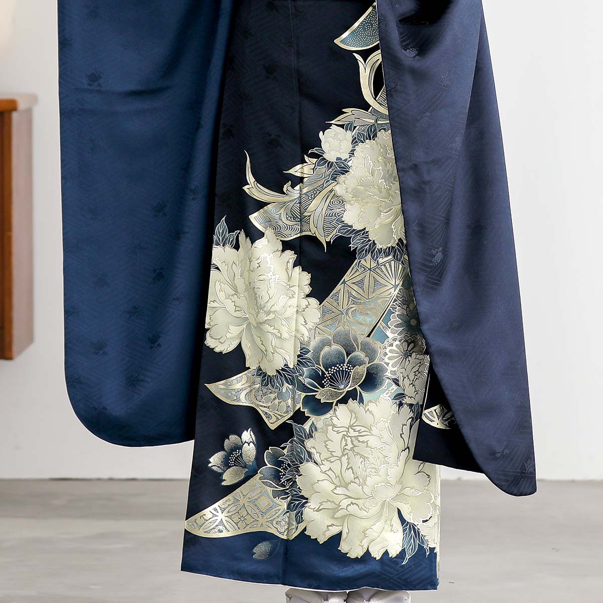 紺　牡丹に熨斗（【振袖・袋帯・長襦袢のセット商品】）