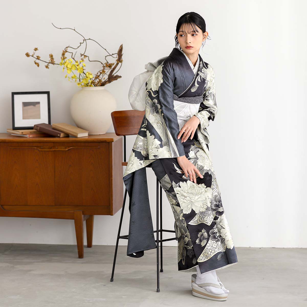 グレー　牡丹に熨斗（【振袖・袋帯・長襦袢のセット商品】）