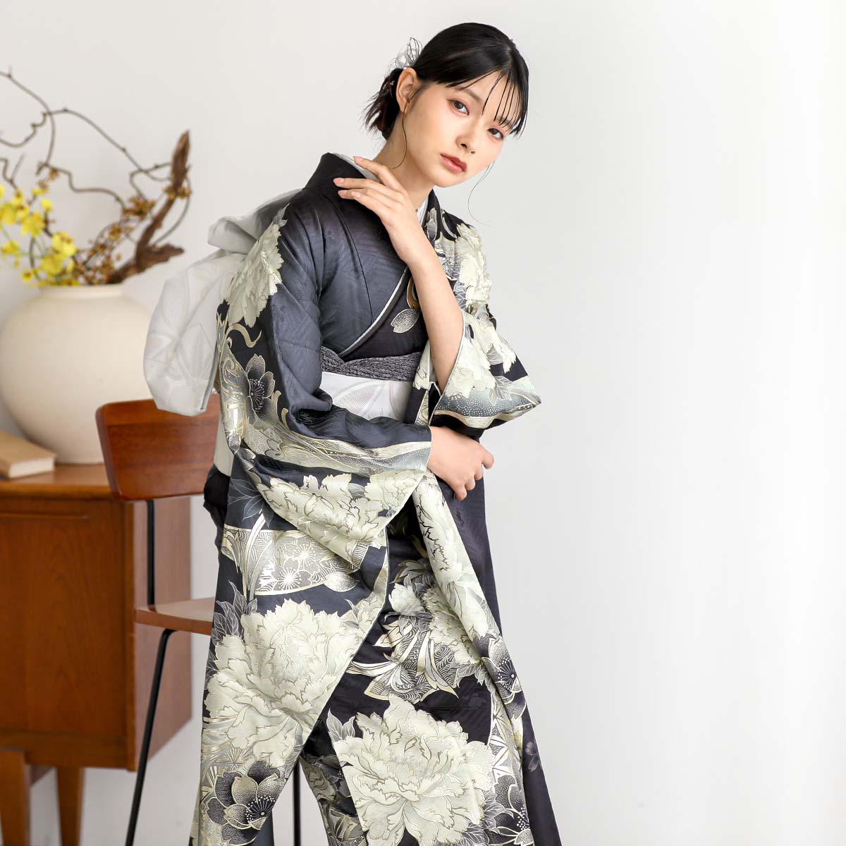 グレー　牡丹に熨斗（【振袖・袋帯・長襦袢のセット商品】）