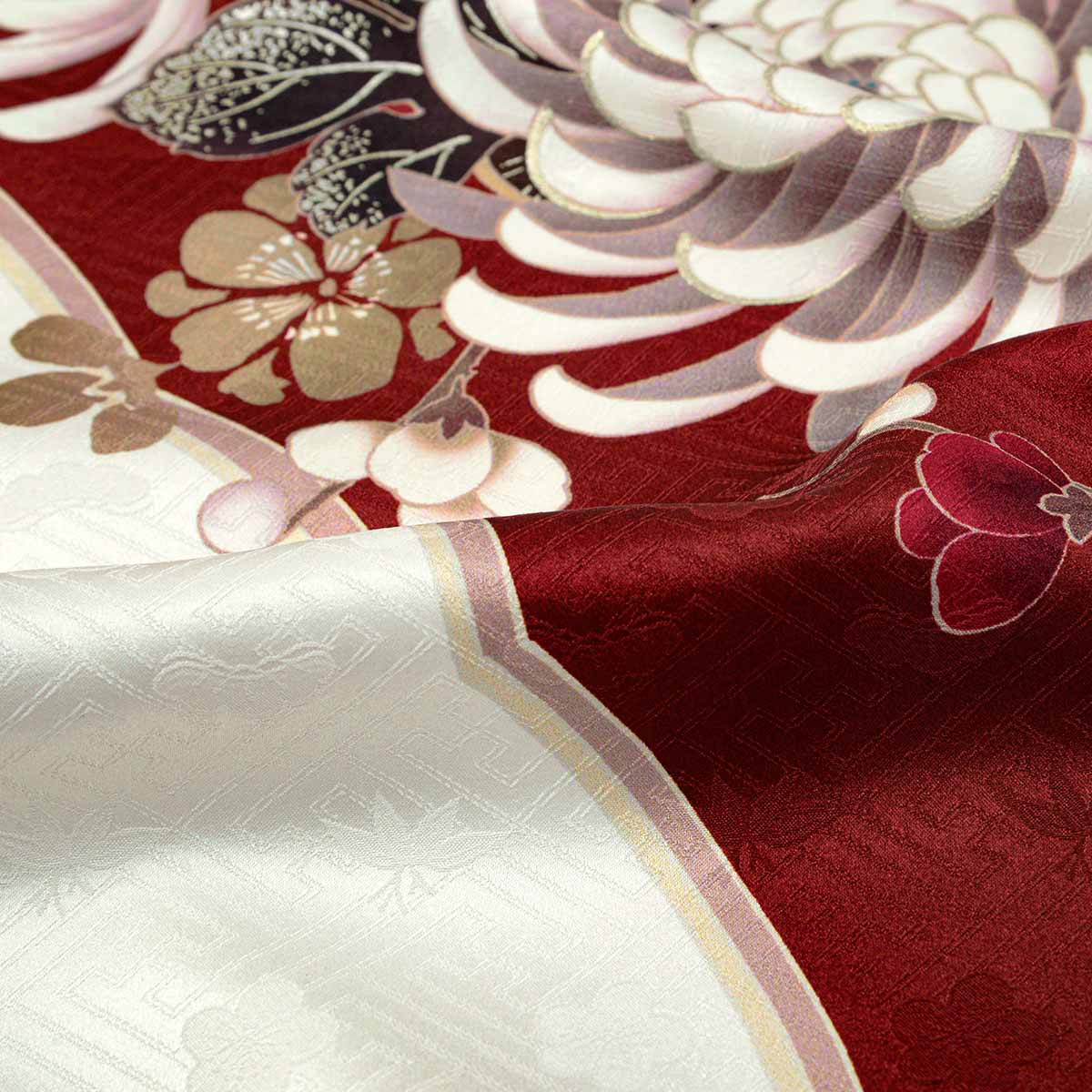 SACRA 白　牡丹に桜　雪輪（【振袖・袋帯・長襦袢のセット商品です】）