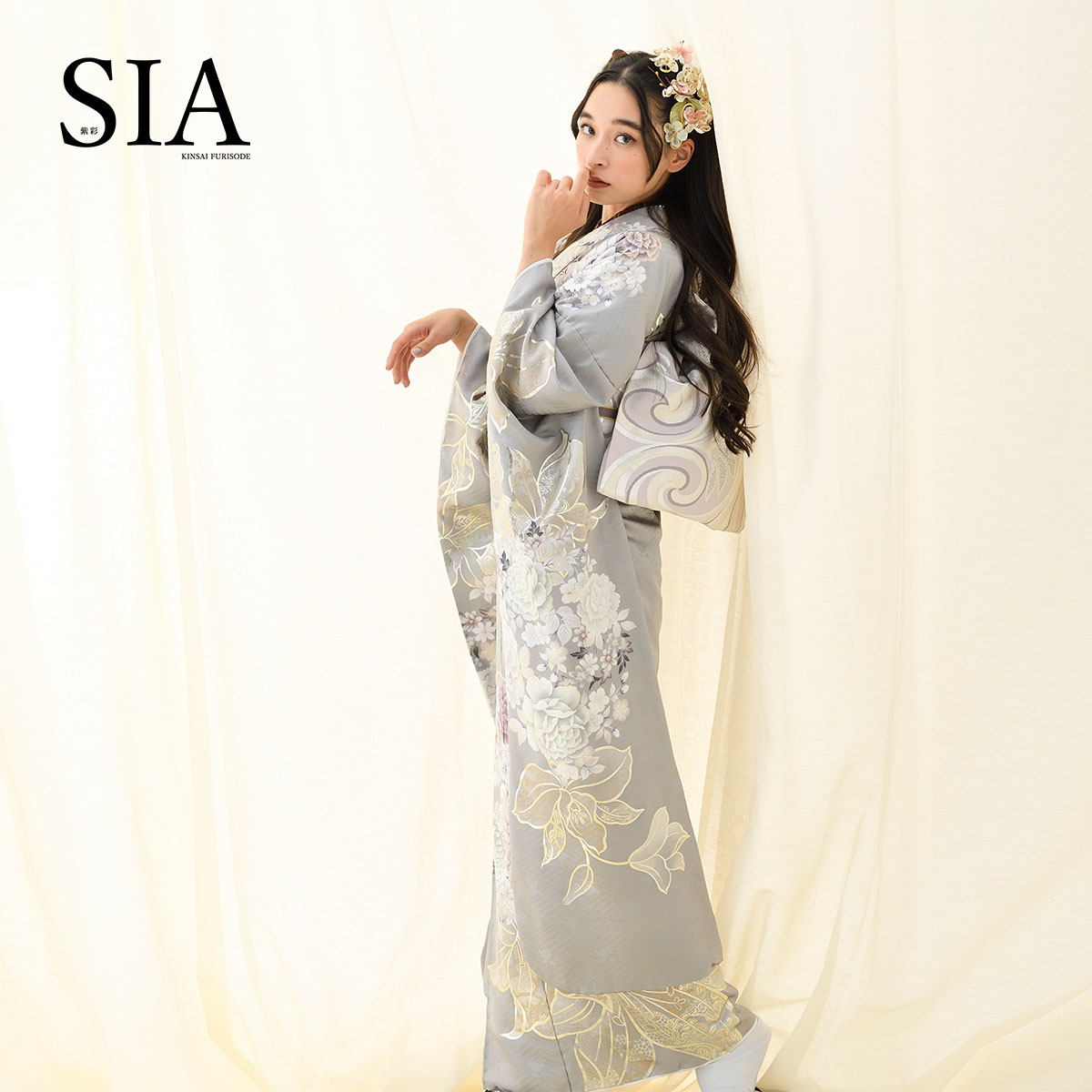 SIA グレー　百合に花丸文（【振袖・袋帯・長襦袢のセット商品です】）
