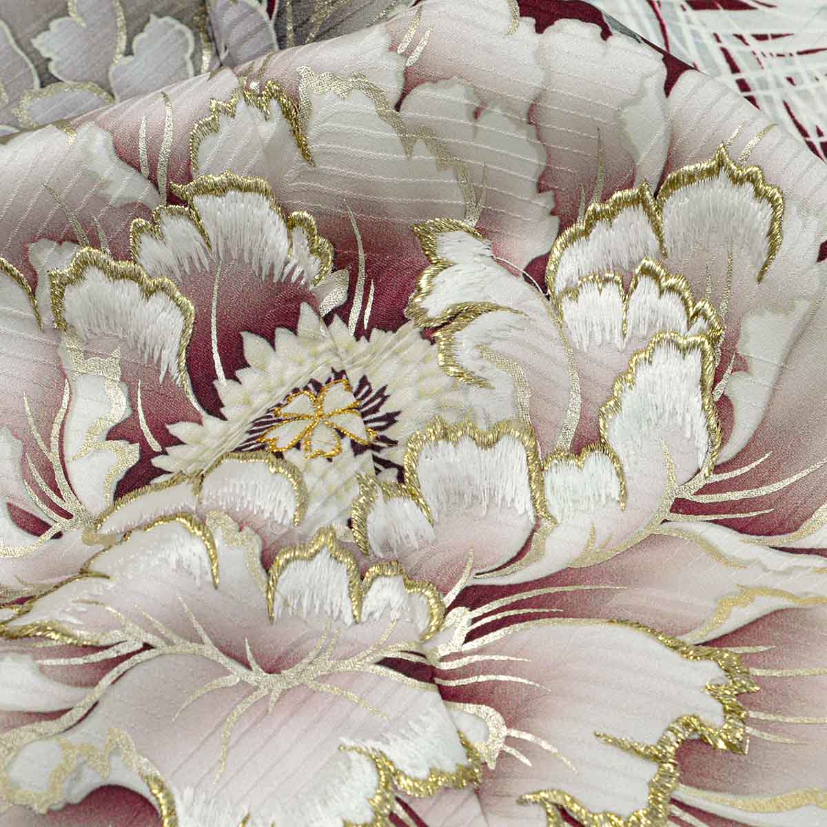 吉木千沙都 赤紫×グレー　百花孔雀の羽（【振袖・袋帯・長襦袢・小物のセット商品です】）