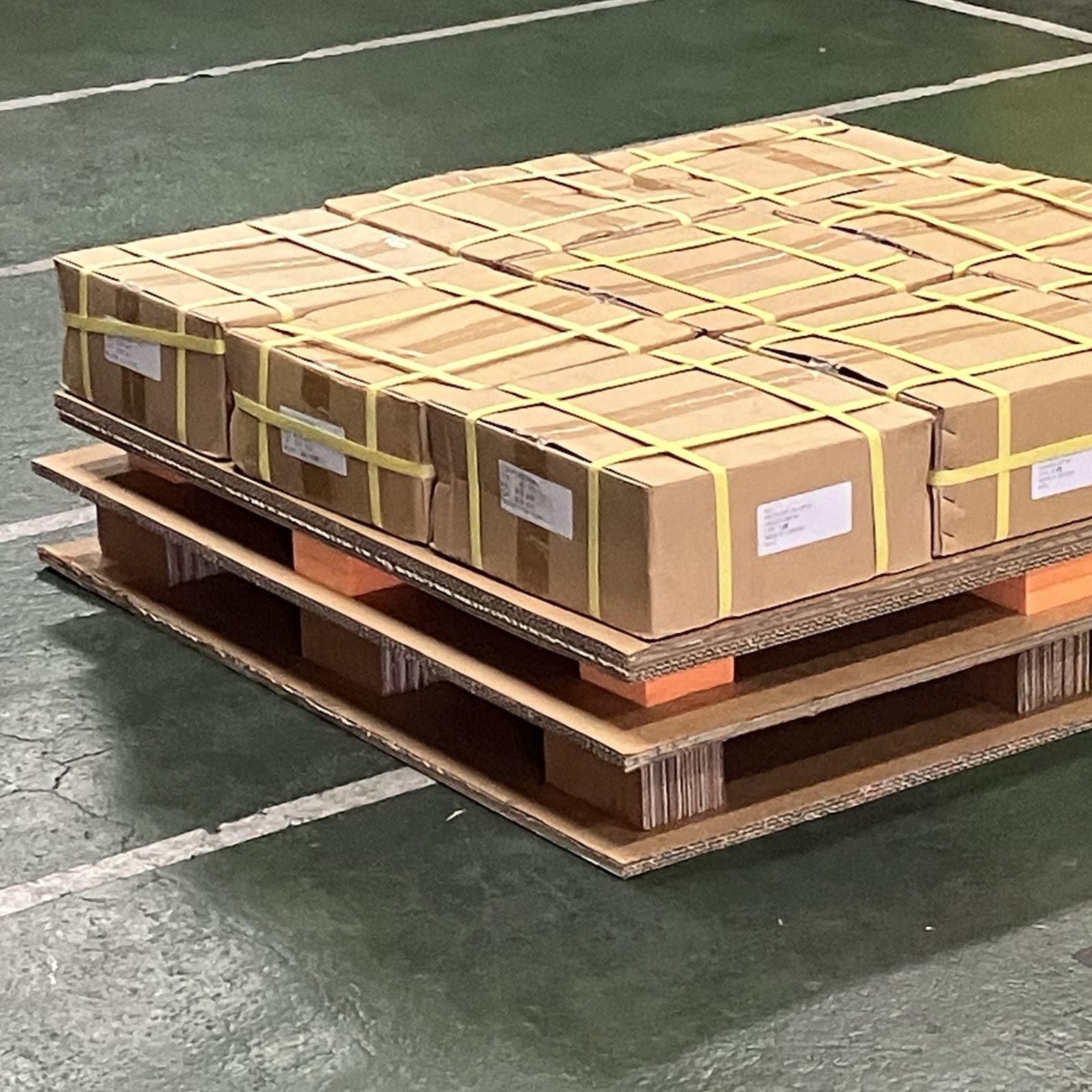 NBK防振パレット®（強化段ボール製）