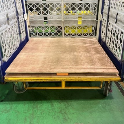 NBK防振パレット®(ロールボックス用衝撃吸収フロア)木製タイプ