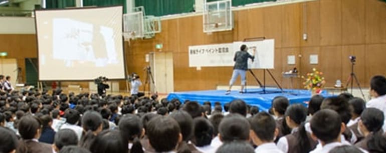 福井県立「藤島中学校」にてLIVEペイントを行う