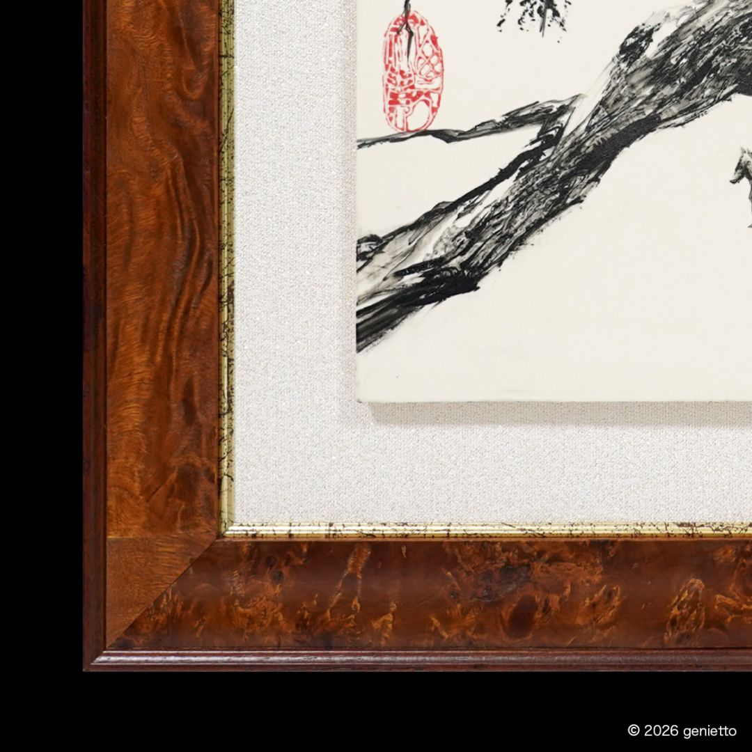 額装サービスについて
作品の魅力を引き立てる専用額に入れて