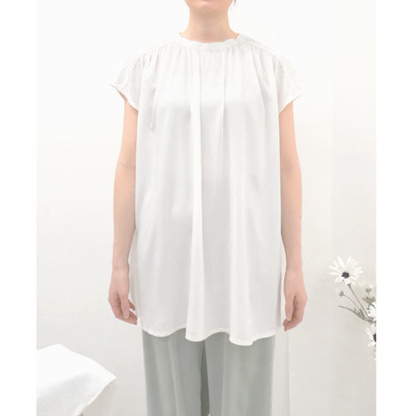 ブラウス 『メルティレーヨン 【洗える】レーヨンギャザーブラウス  