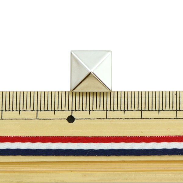 手芸金具 『スタッズ ピラミッド 12mm シルバー PY-12-S』 服飾,パーツ