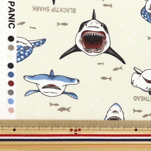 数量5から】 生地 『オックス カラフルキャンバス サメサメシャーク