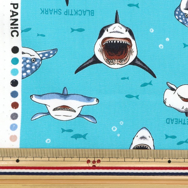 数量5から】 生地 『オックス カラフルキャンバス サメサメシャーク