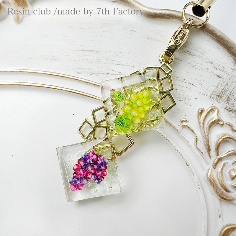 レジンセール】 レジン材料 『ミニチュア ぶどう 両面 RC-BDO-101