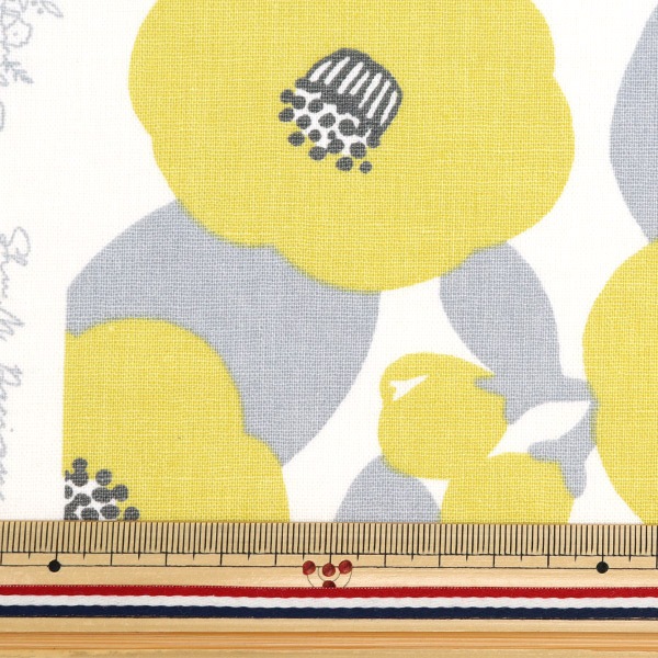 昭和レトロ　椿の花柄の黄色いナツメ 数量5から】 生地 『綿麻キャンバス つばき 黄色 CLCCAM-YE』 生地