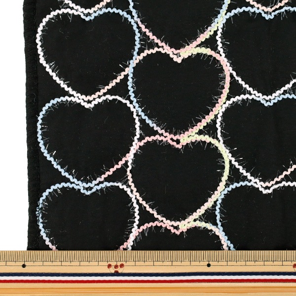 生地 『ハートコード刺しゅうキルト カットクロス 約130cm×50cm