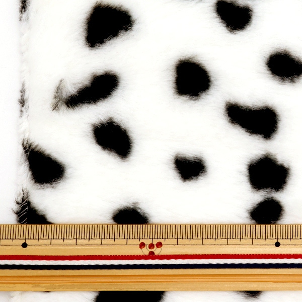 生地 『アニマルラビットファー カットクロス ダルメシアン柄 約70cm