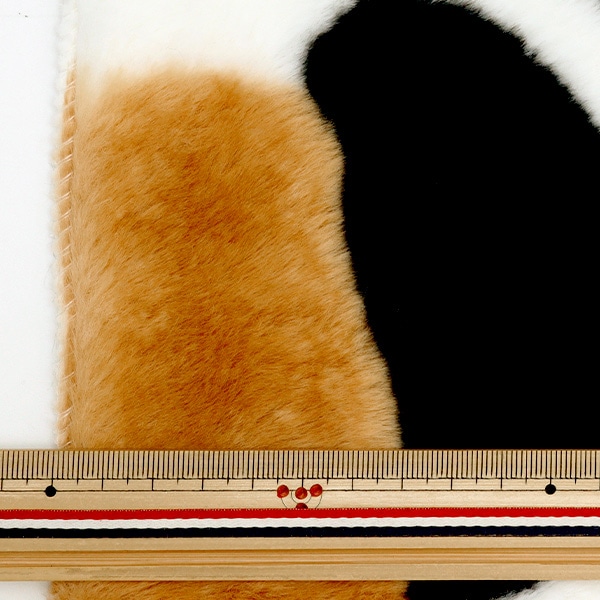 生地 『アニマルラビットファー カットクロス 三毛猫柄 約70cm