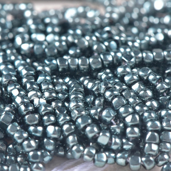 ビーズ 『ロイヤルビーズ CR-601』 TOHO BEADS トーホービーズ ビーズ