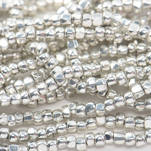 ビーズ 『ロイヤルビーズ スリーカット CR-714』 TOHO BEADS トーホー