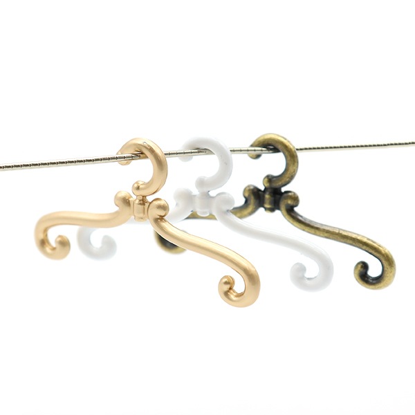 ミニチュアクラフト 『ミニチュアパーツ ドール用ハンガー アソートB