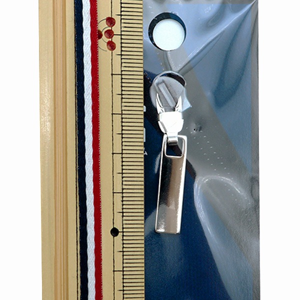 手芸パーツ 『ファスナーチャーム スクエアM ニッケル FCS-19』 misasa