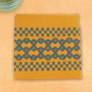 こぎん刺し　鍋帽子(紺✖️紺) スリット入り 刺繍ねこ帽子 キャップ こっち見んな 紺 CP-1 キャップ まめまめ