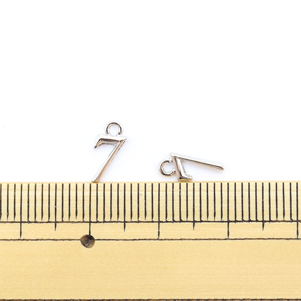 手芸金具 『数字パーツ 7 シルバー 2個入り 271/0210』 ビーズ,ビーズ