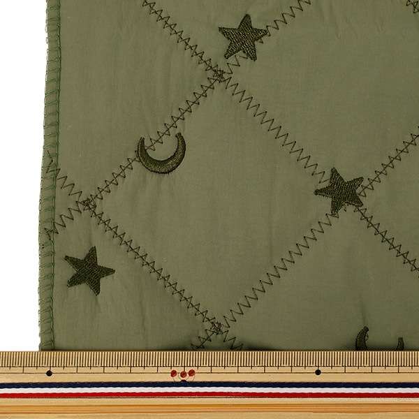 生地 『月星刺繍キルト カットクロス 約130×50cm カーキ C-9519-B