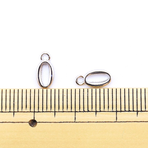 手芸金具 『数字パーツ 0 シルバー 2個入り 271/0213』 ビーズ,ビーズ