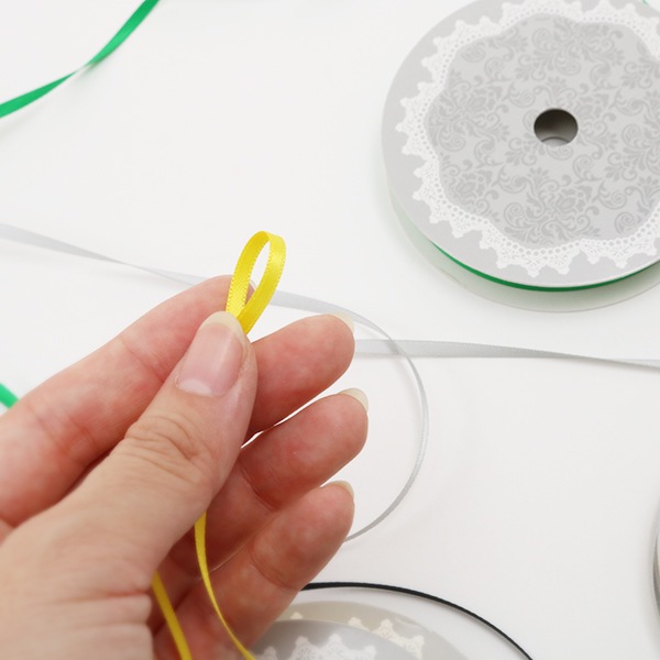 リボン 『両面サテンリボン 幅3mm×約10m巻 アイボリー』 ソーイング