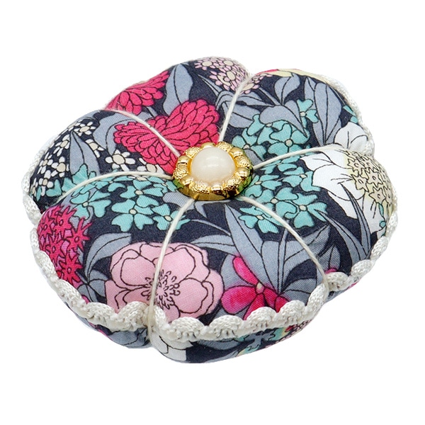 羊毛フェルト 危うく マトリーショカ ピンクッション 針山 