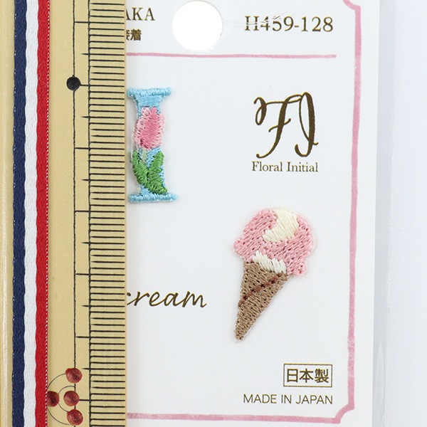 ワッペン 『フローラルイニシャル I/Icecream H459-128』 Hamanaka