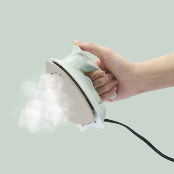 アイロン本体 『ミニスチームアイロン グリーン DMS-2103 GR