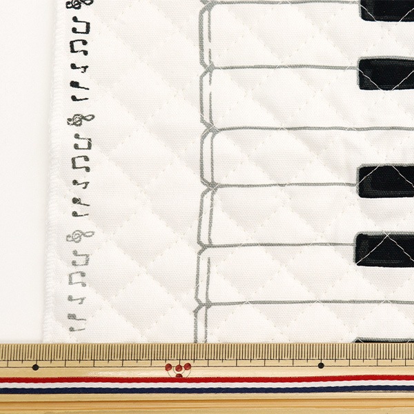 生地 『オックスキルト 鍵盤柄 カットクロス 約106×50cm ホワイト CQ