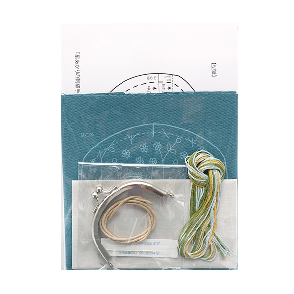 刺しゅうキットセール】 刺繍キット 『星あかりの刺繍手帖 がま口