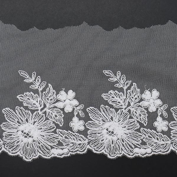 No. 931 刺繍 チュールレース ラメ入り No.1699 ケミカルレース端 ラメ入り 刺繍 チュール チュールレース3m